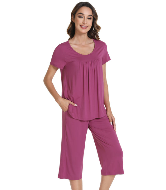 Women Soft Cooling Short Sleeve Sleepwear with Capri Pants
